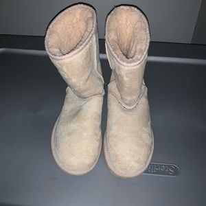 Women’s size 6 tan uggs